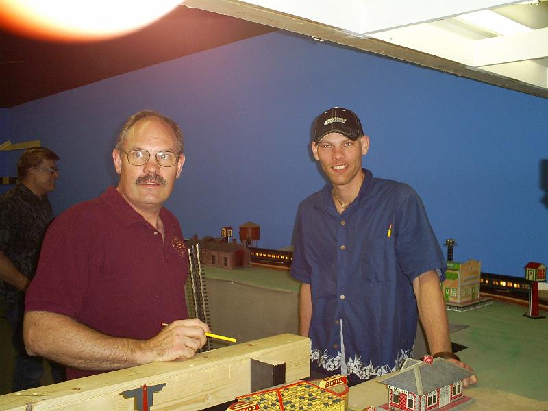 S5030019.JPG - Chuck and Shaun wondering when the Pizza will get there.