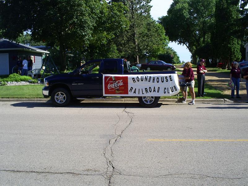 S5030032.JPG - Getting the truck ready for the Railroad Days Parade