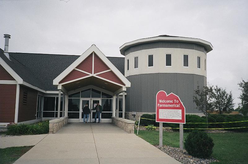 60680022.JPG - Every other year we take the "Lost River Railroad", which is an O gauge portable layout, to FarmAmerica. Farmamerica is located near Waseca, MN and is an agricultural interpretive center.