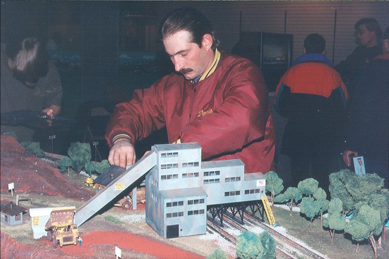 0005.jpg - The Crusher building on the Iron Mining module