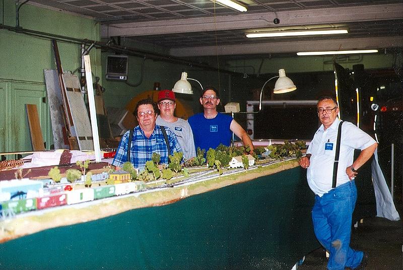 scan0031.jpg - The Luce Line Railroad from Hutchinson displaying their layout at the Roundhouse during Railroad Days.