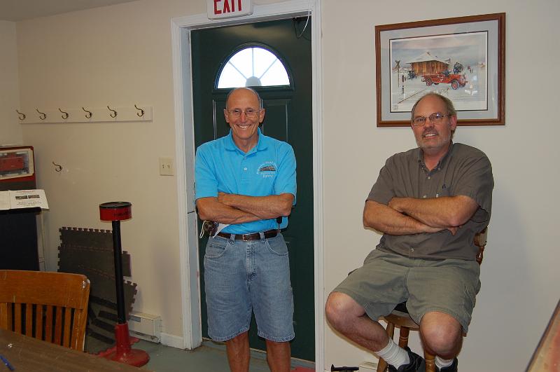 barryr.jpg - Barry Rockvam of the Alexandria Model Railroad Association pays us a visit